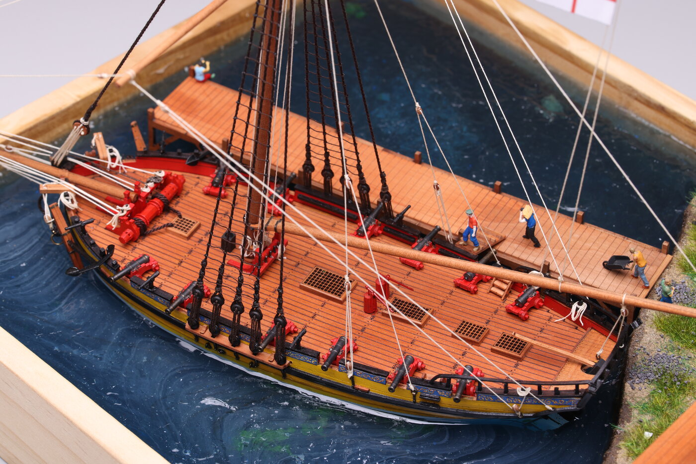 Hms Alert Model Hms Alert 1777 - 1:96 Pearwood + Diorama – Dry-Dock Models & Parts