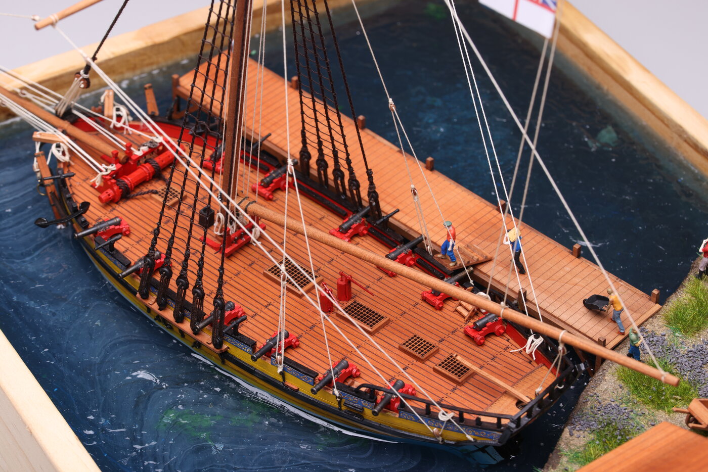 Hms Alert Model Hms Alert 1777 - 1:96 Pearwood + Diorama – Dry-Dock Models & Parts