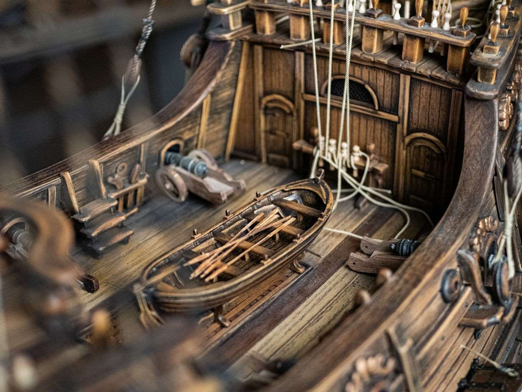16th Century Wooden Boat 1: 48